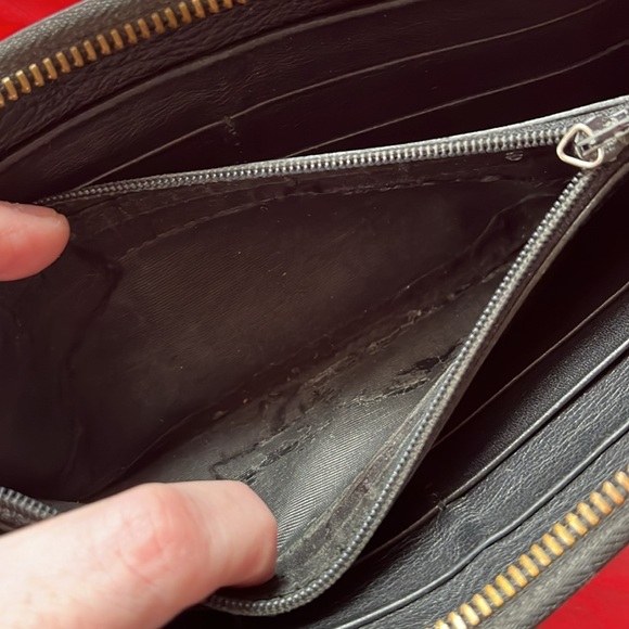 Vintage Gucci Guccissima black leather monogram zip wallet, zipper pulls missing - Picture 5 of 6